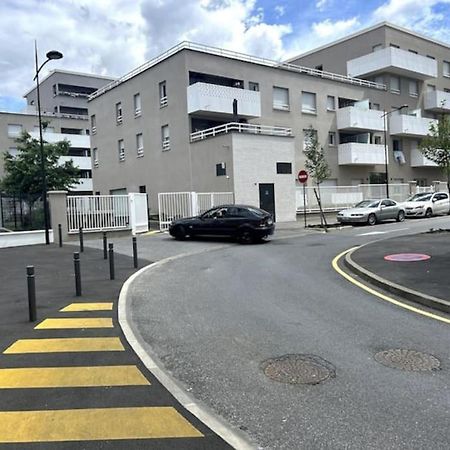 La Royaute A 22 Min De Disneyland Et Center Parcs Meaux Bagian luar foto