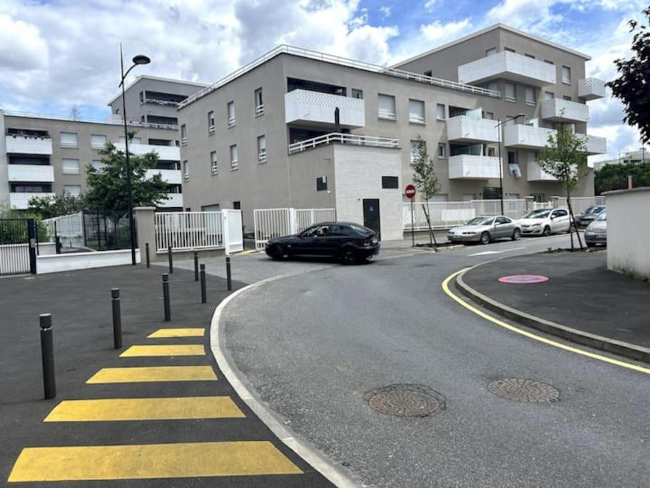 La Royaute A 22 Min De Disneyland Et Center Parcs Meaux Bagian luar foto